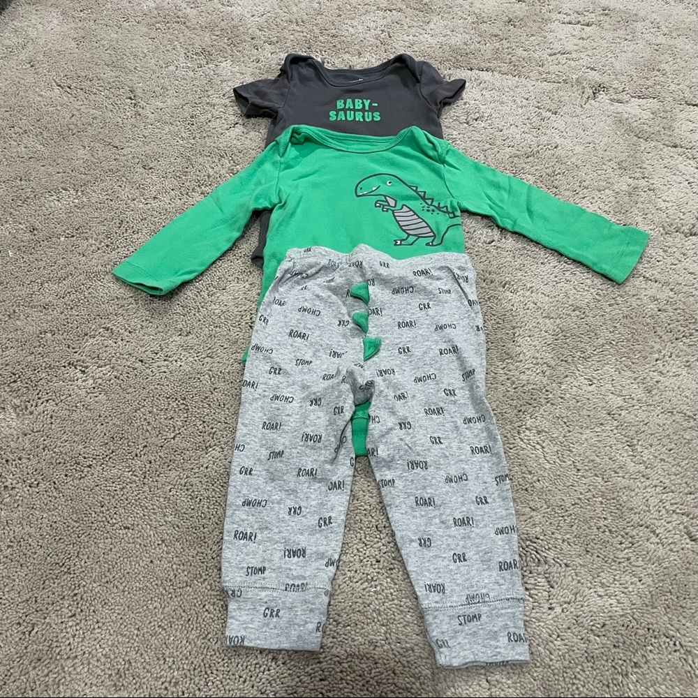Carter’s 3 Piece Dinosaur Set